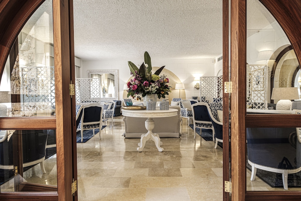 hotel ta cenc and spa