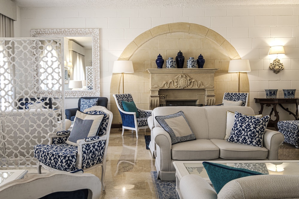 hotel ta cenc and spa