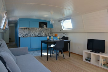 tagus marina houseboat
