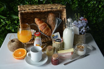 tagus marina houseboat