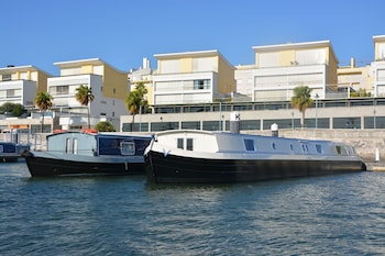 tagus marina houseboat