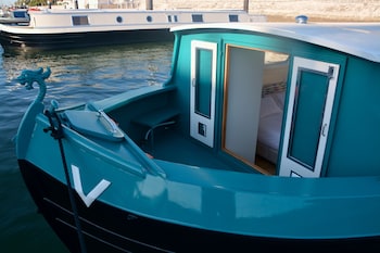 tagus marina houseboat