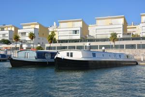 tagus marina houseboat