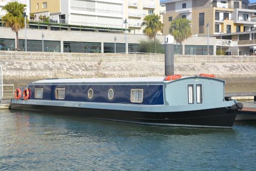 tagus marina houseboat