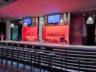 Canvas Hotel Dallas,Near Kay Bailey Hutchison Convention Center,4 star
