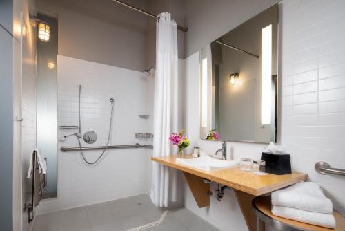 canvas hotel dallas