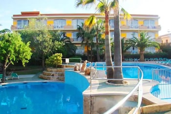 club simo aparthotel