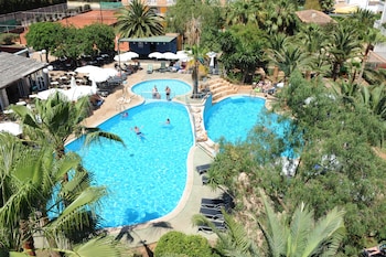 club simo aparthotel