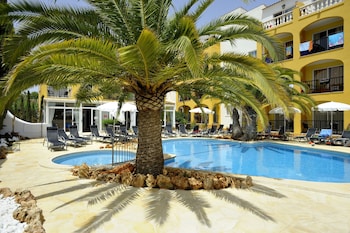 club simo aparthotel