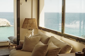 icon valparaiso adults only