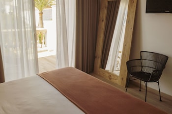 icon valparaiso adults only