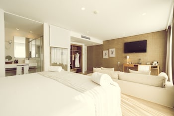 icon valparaiso adults only