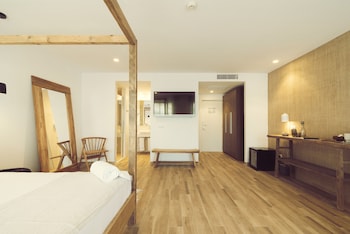 icon valparaiso adults only