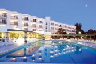Nereida Aparthotel,Cala Gracio>>Cala De Bou,3 star