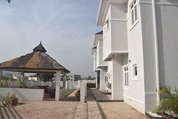 whytescape serviced apartments