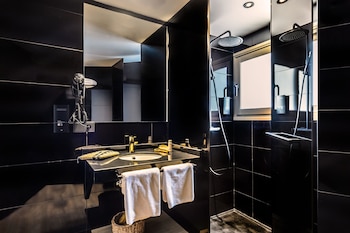 hotel vibra district adults only