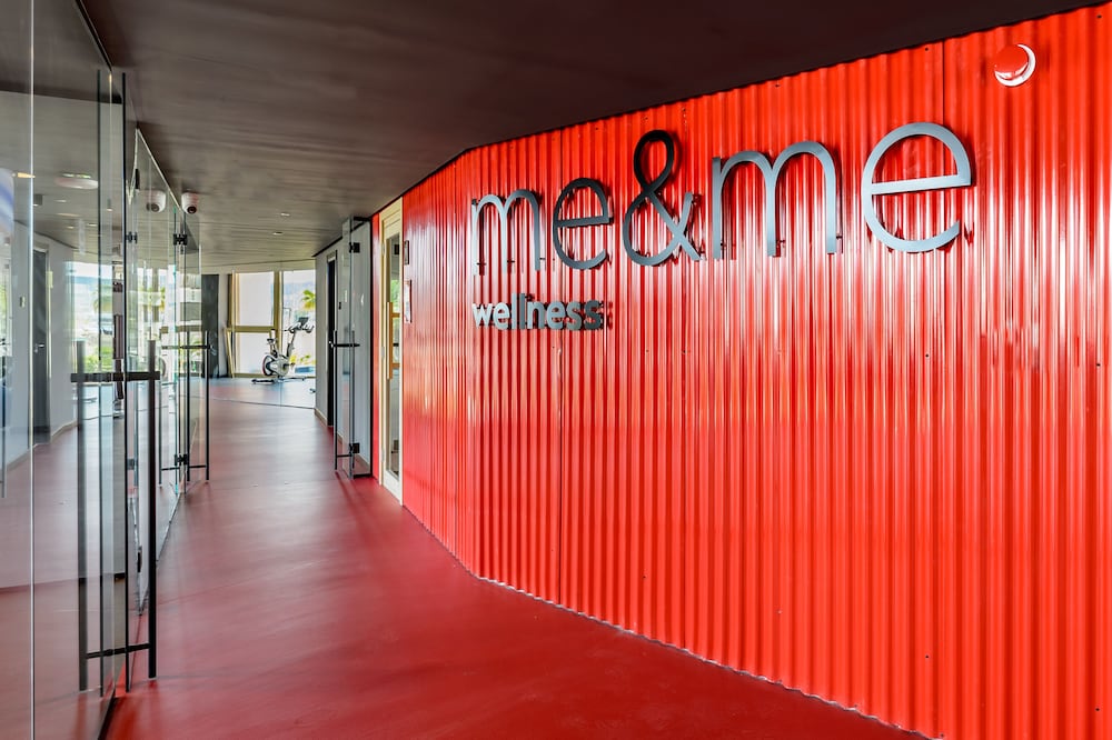 hotel vibra district adults only