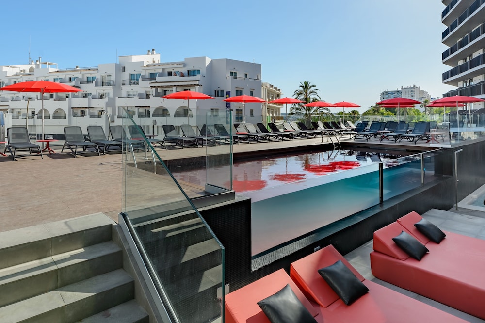 hotel vibra district adults only