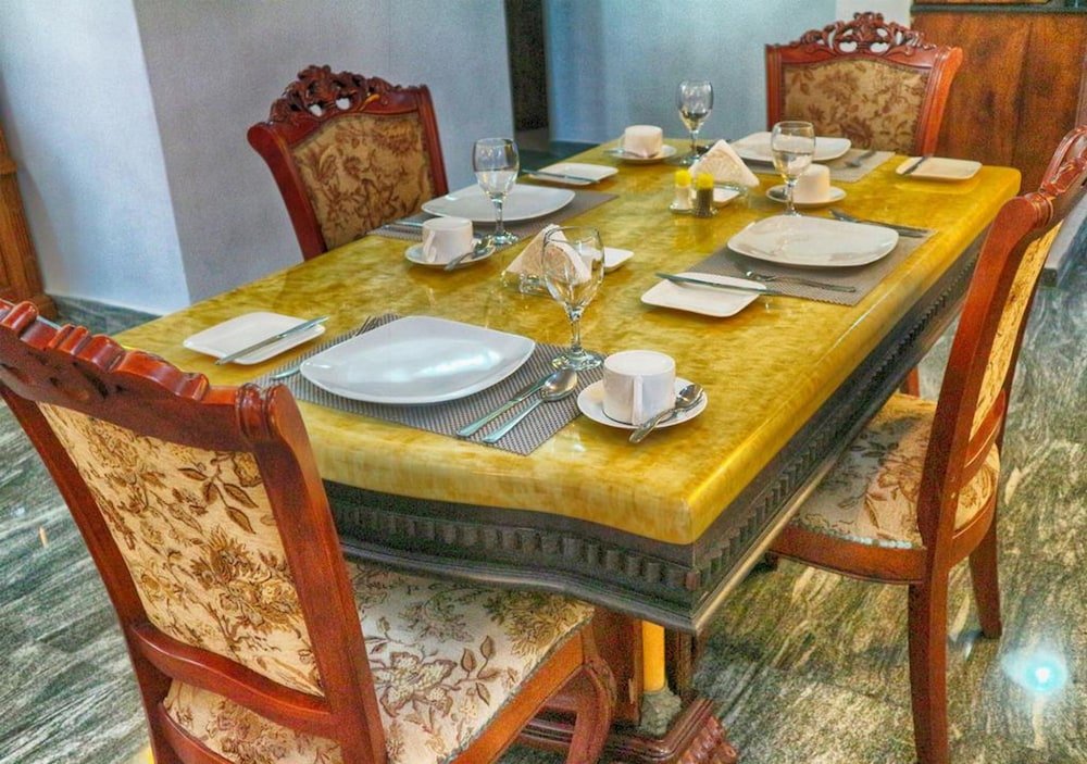 Villa De Negombo,,3.5 star