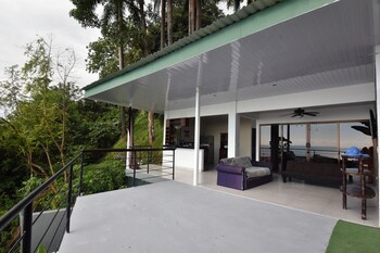 quepos