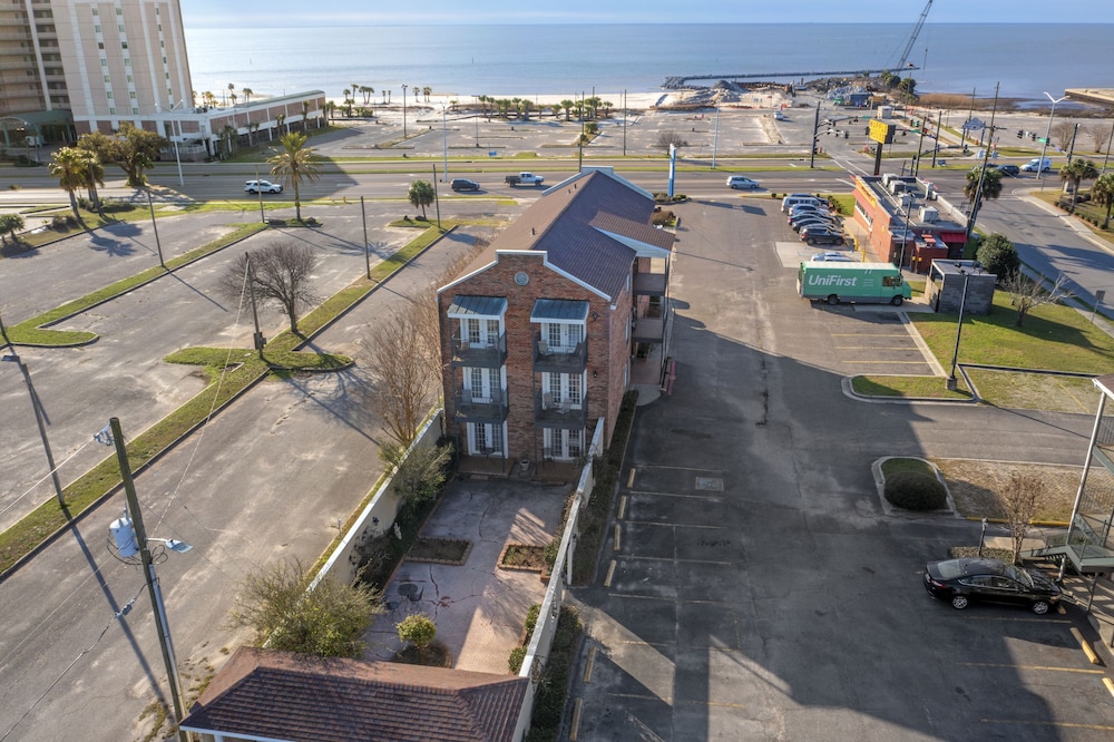 edgewater inn