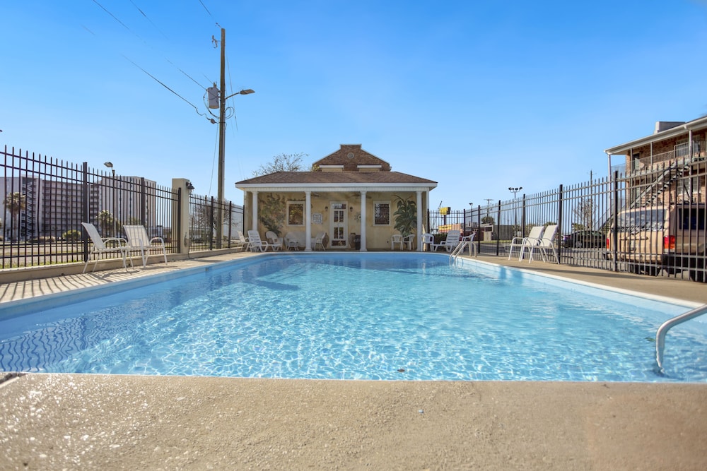 edgewater inn