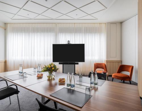 crowne plaza geneva by ihg