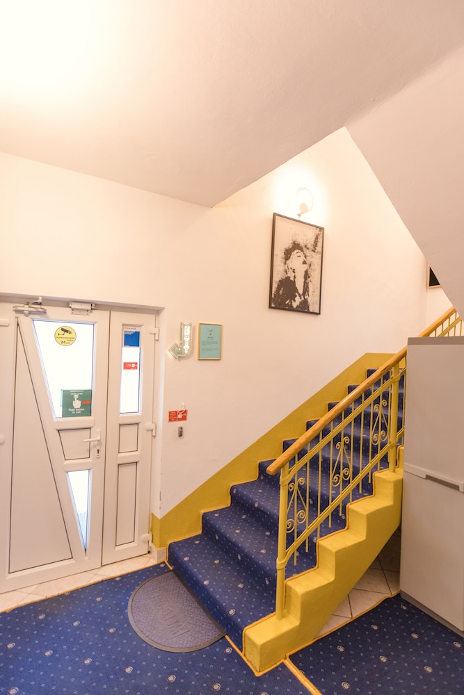 aria prestige boutique