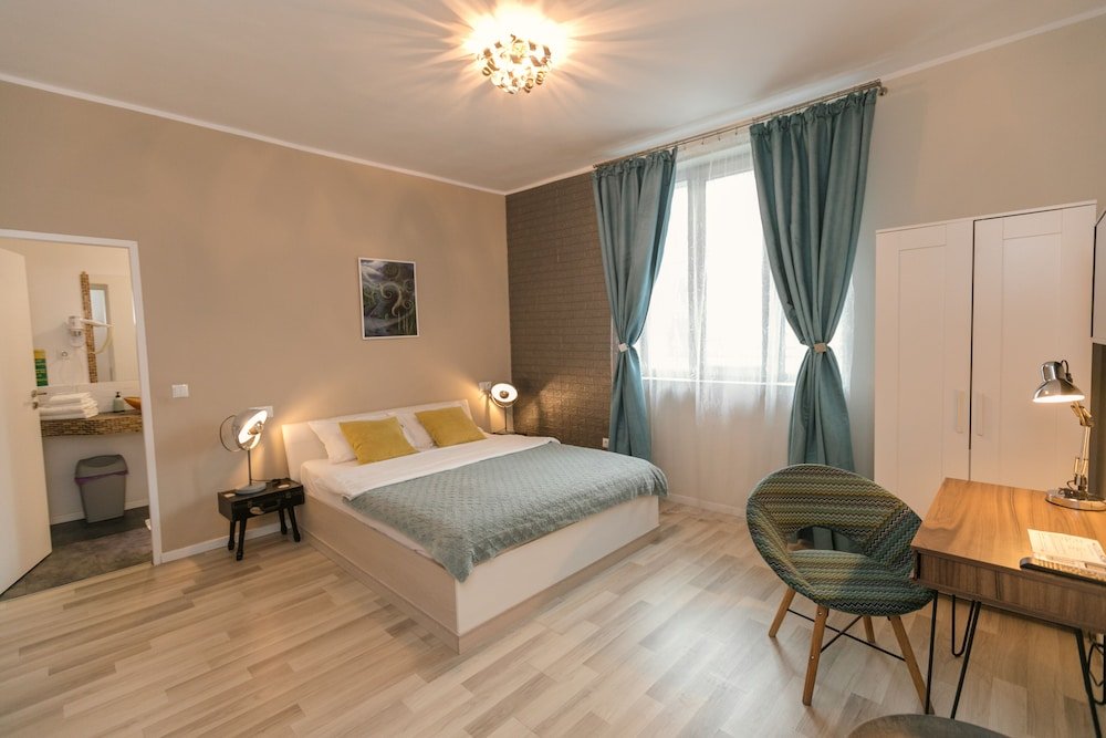 aria prestige boutique