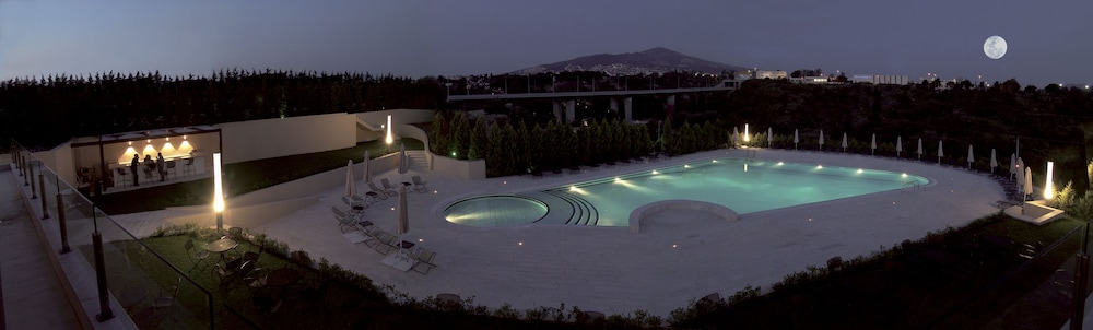 dekelia hotel
