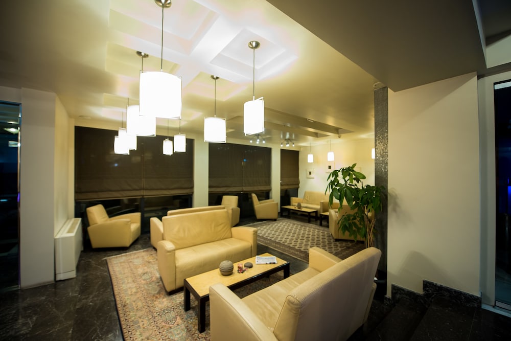pines hotel