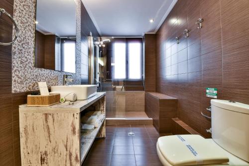 athens way pop art hotel