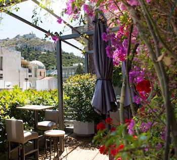 athens way pop art hotel