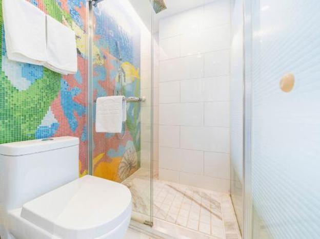 jinglai hotel shanghai peoples square nanjing road pedestrian street