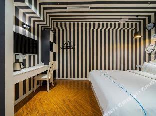 jinglai hotel shanghai peoples square nanjing road pedestrian street