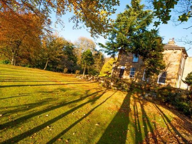 gomersal lodge hotel