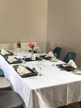 gomersal lodge hotel