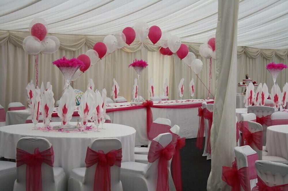 gomersal lodge hotel