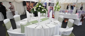 gomersal lodge hotel