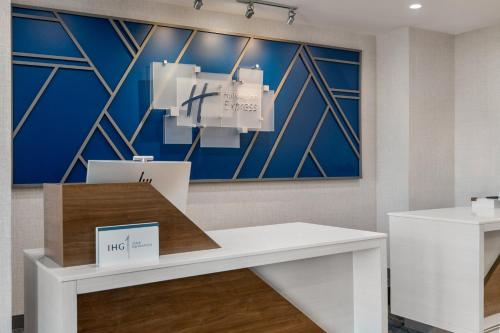 holiday inn express north palm beach oceanview by ihg