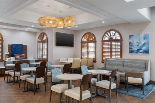 holiday inn express north palm beach oceanview by ihg
