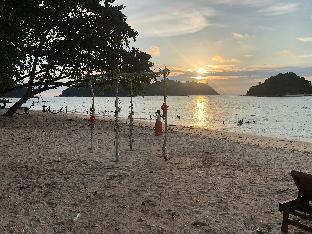 walking distance to the beach pangkor