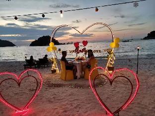 walking distance to the beach pangkor