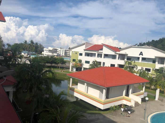 walking distance to the beach pangkor