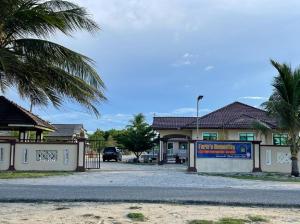 fariss homestay and resort