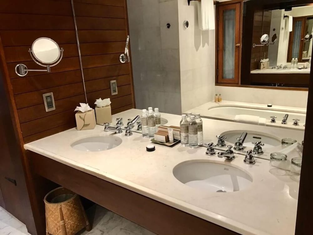 saujana private villas