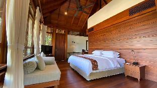 saujana private villas