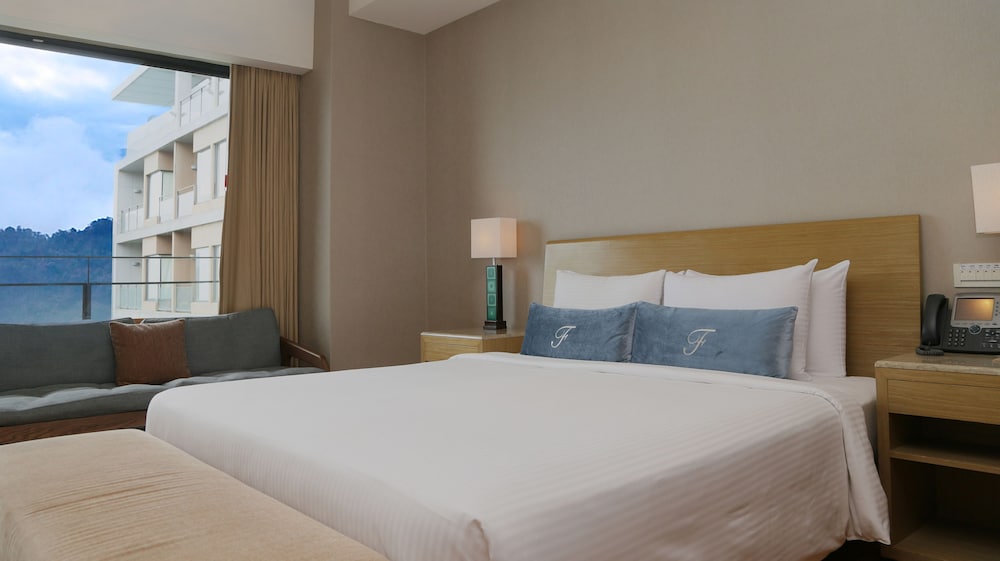 Fleur De Chine Hotel,Near Mei He Garden,5 star