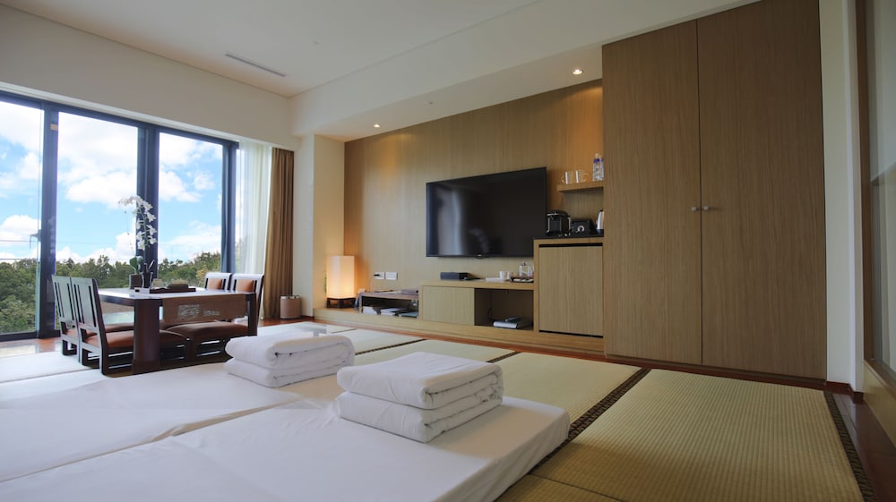 Fleur De Chine Hotel,Near Mei He Garden,5 star