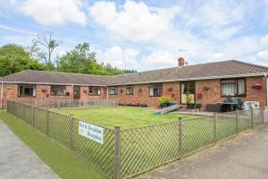 Little Bullocks Farm,Elsenham>>Bishop's Stortford,4 star